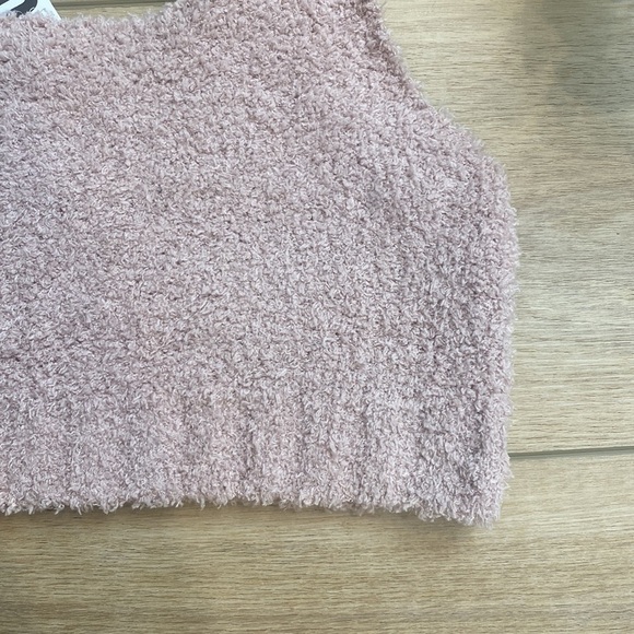 NWT UO | Sasha | Fuzzy‎ Crop Tank Top - Picture 3 of 9